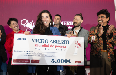 La poeta Cristina Indira gana en Valladolid el ‘II Mundial de Micro Abierto de Poesía’