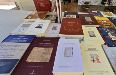 El Instituto Castellano y Leonés de la Lengua acude a la Feria del Libro de Palencia con sus libros sobre orígenes del español