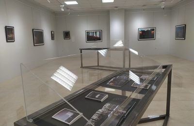 Aranda de Duero conoce la fotografía de Vega y la poesía de Sánchez Santiago con ‘Ciertos deslumbramientos’