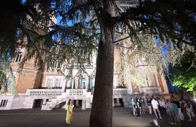 La ‘Noche del Palacio de la Isla’ abre el Instituto de la Lengua al público durante la ‘Noche Blanca de Burgos’