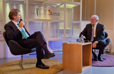 El paleógrafo José Antonio Fernández Flórez, invitado en Burgos en una sesión del ciclo ‘Emeritus’