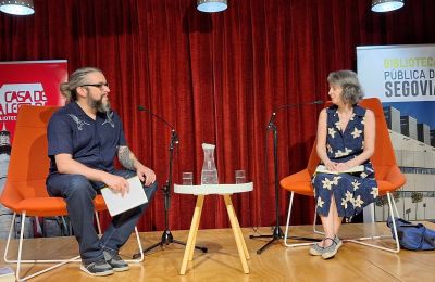 La escritora Marta Sanz comparte su trabajo literario con los lectores segovianos en Editantes
