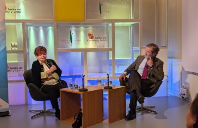 La catedrática Inés Praga participa en el Palacio de la Isla en una nueva sesión del programa cultural ‘Emeritus’