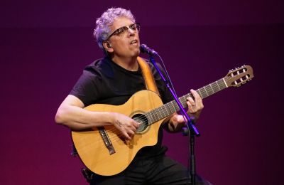 El canario Pedro Guerra cierra en Palencia el ciclo ‘Susurros’ dedicado a reivindicar la canción de autor   