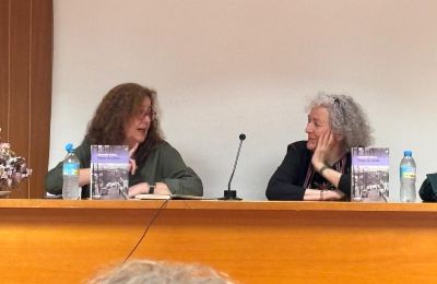 Carmen Peire presenta en Palencia ‘Mapas de asfalto’, una novela arraigada en la memoria de la Transición